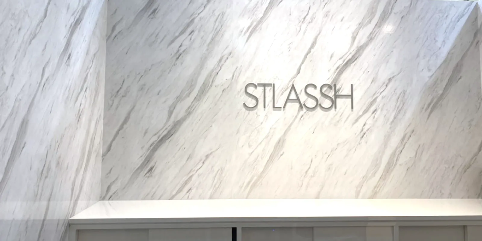 ストラッシュ 店舗画像