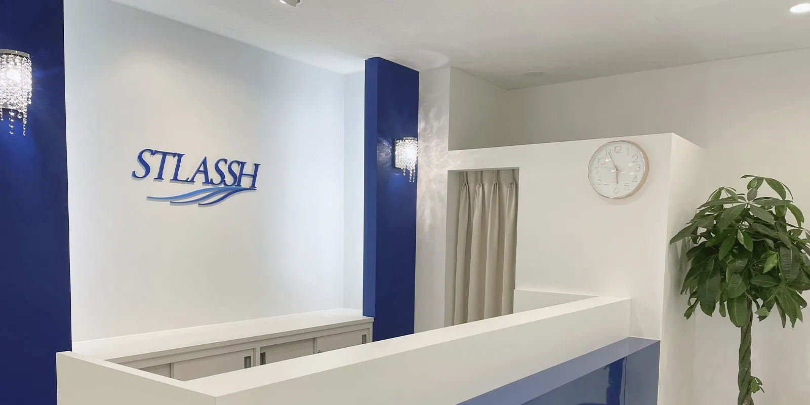 ストラッシュ 店舗画像