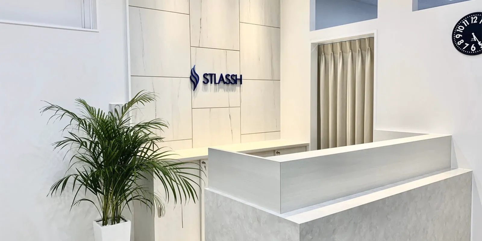 ストラッシュ 店舗画像