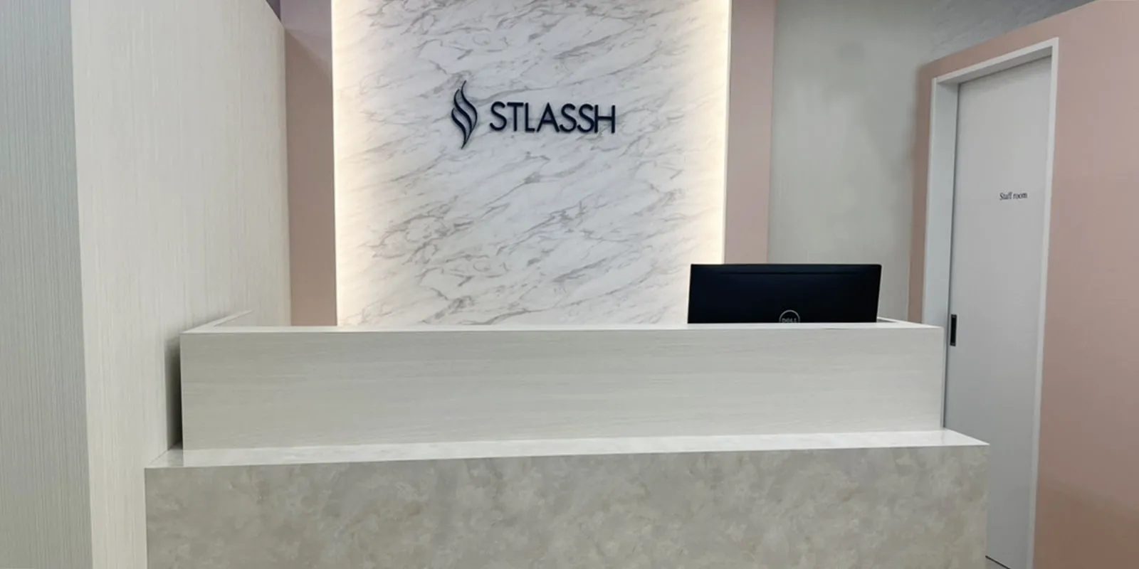 ストラッシュ 店舗画像