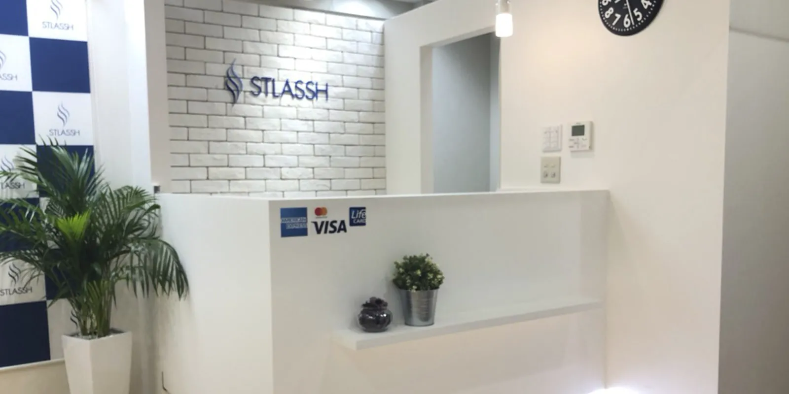 ストラッシュ 店舗画像