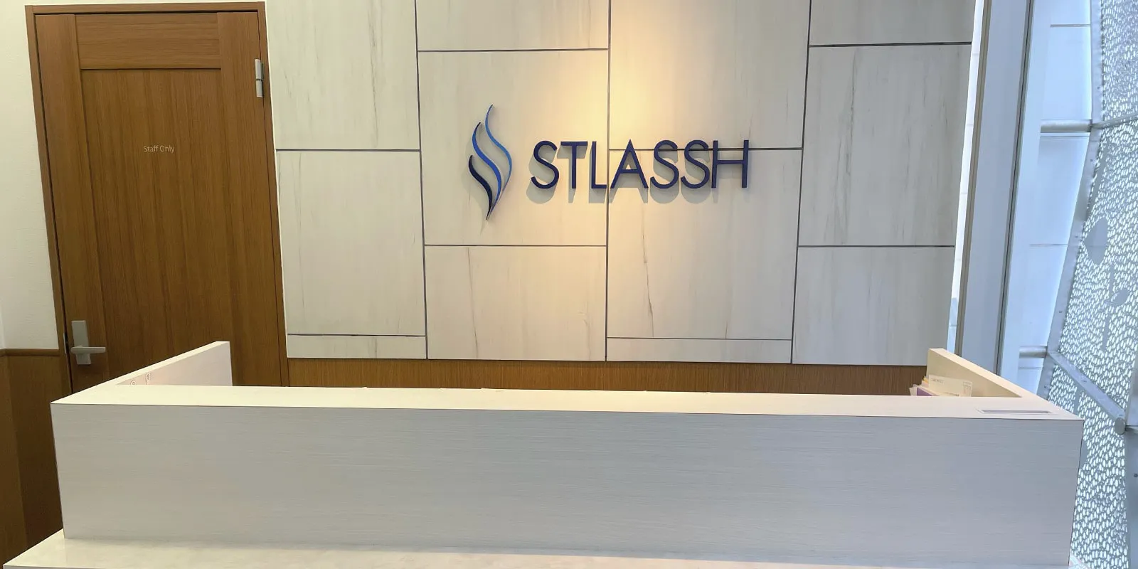 ストラッシュ 店舗画像