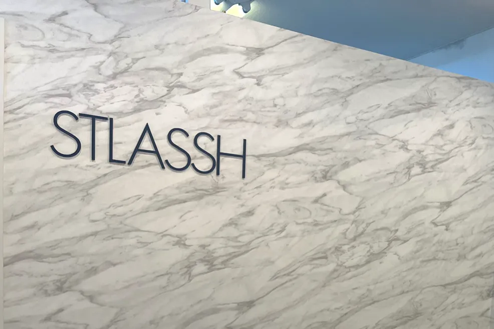 ストラッシュ 店舗画像