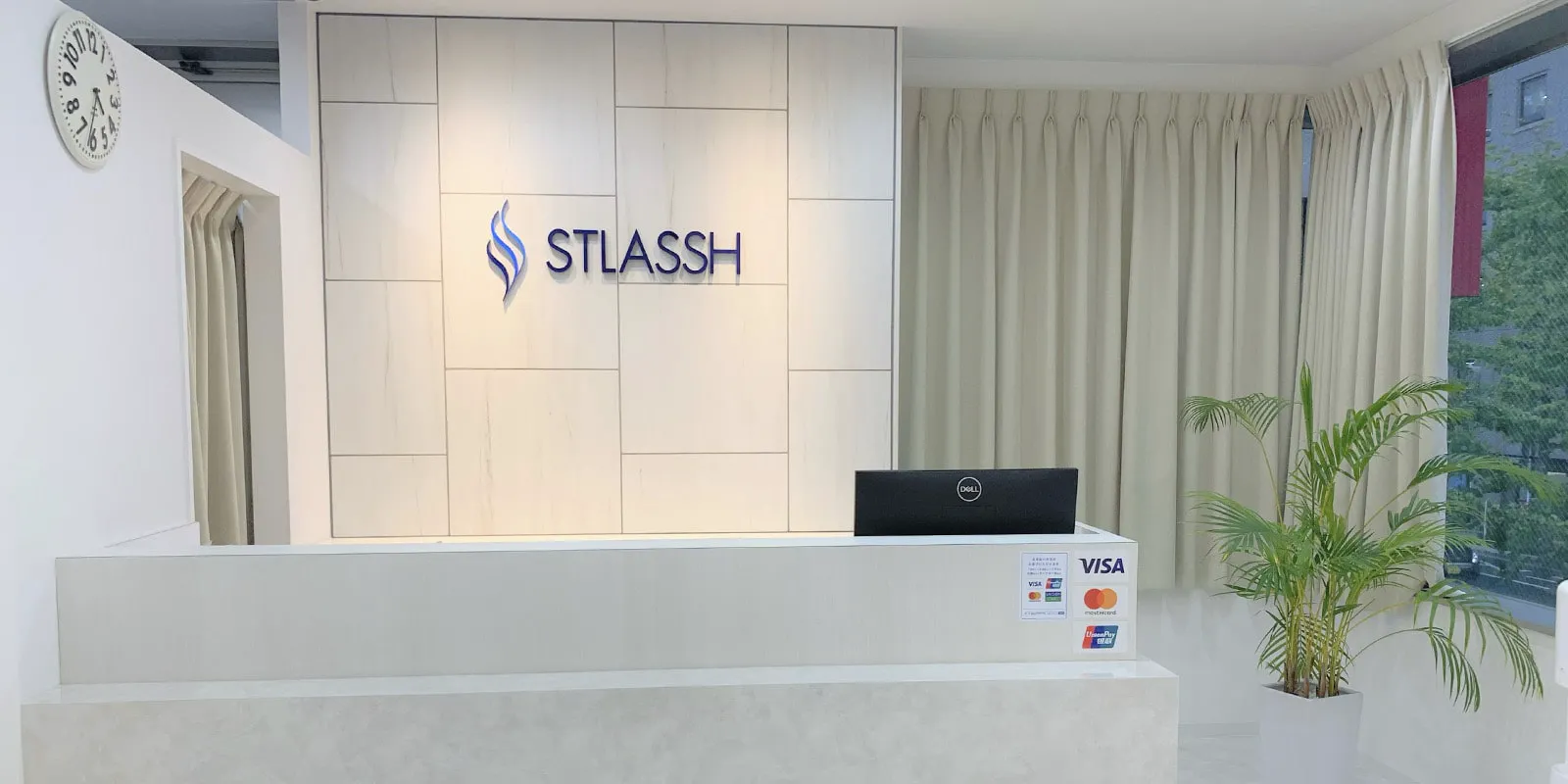 ストラッシュ 店舗画像