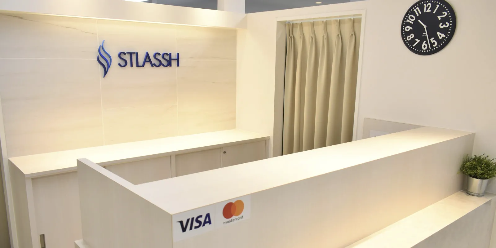 ストラッシュ 店舗画像