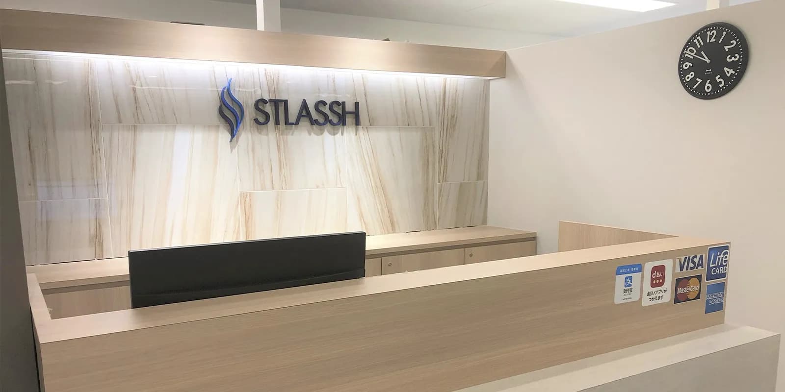 ストラッシュ 店舗画像