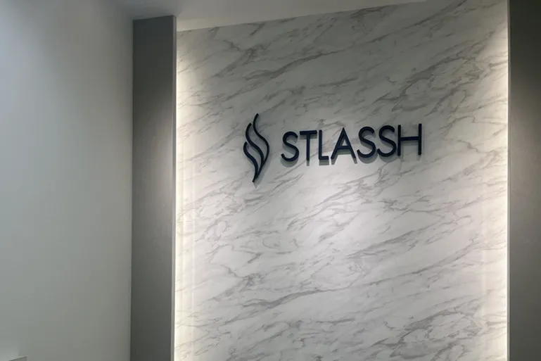 ストラッシュ 店舗画像